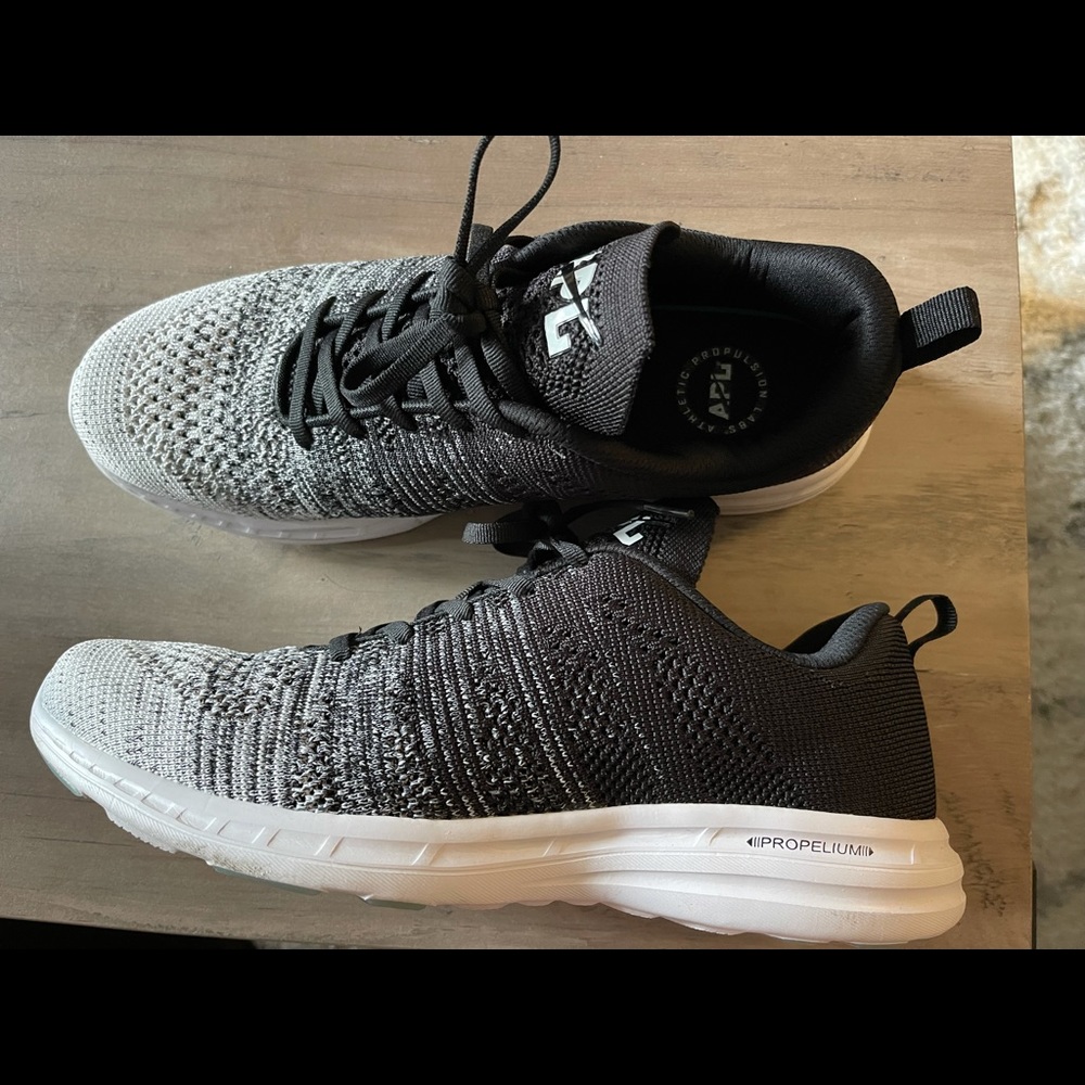 APL shoes
